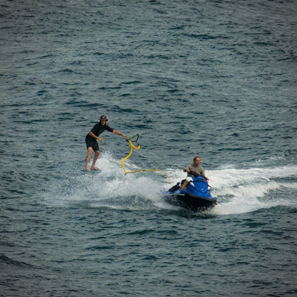 Hydrofoiler towed by jetski